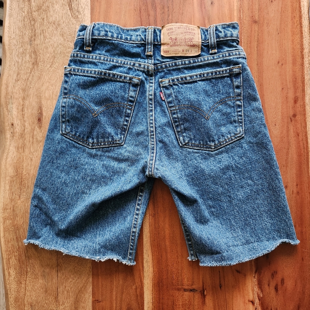 Levi's Jean Shorts - Picture 2 of 9